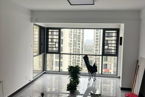 和景家园2期80平，6万出头带定制效果，真题简约大气，收纳空间足够。